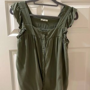 Button down flutter sleeve tank